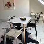 Spacieux Duplex A 아파트