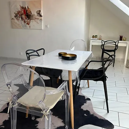 Spacieux Duplex A Apartment